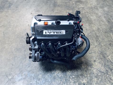 K24A2 a motor for larger cars, a different crankshaft is used, reinforced connecting rods, other pistons, the compression ratio is increased to 10. . Jdm k24a vs k24a2